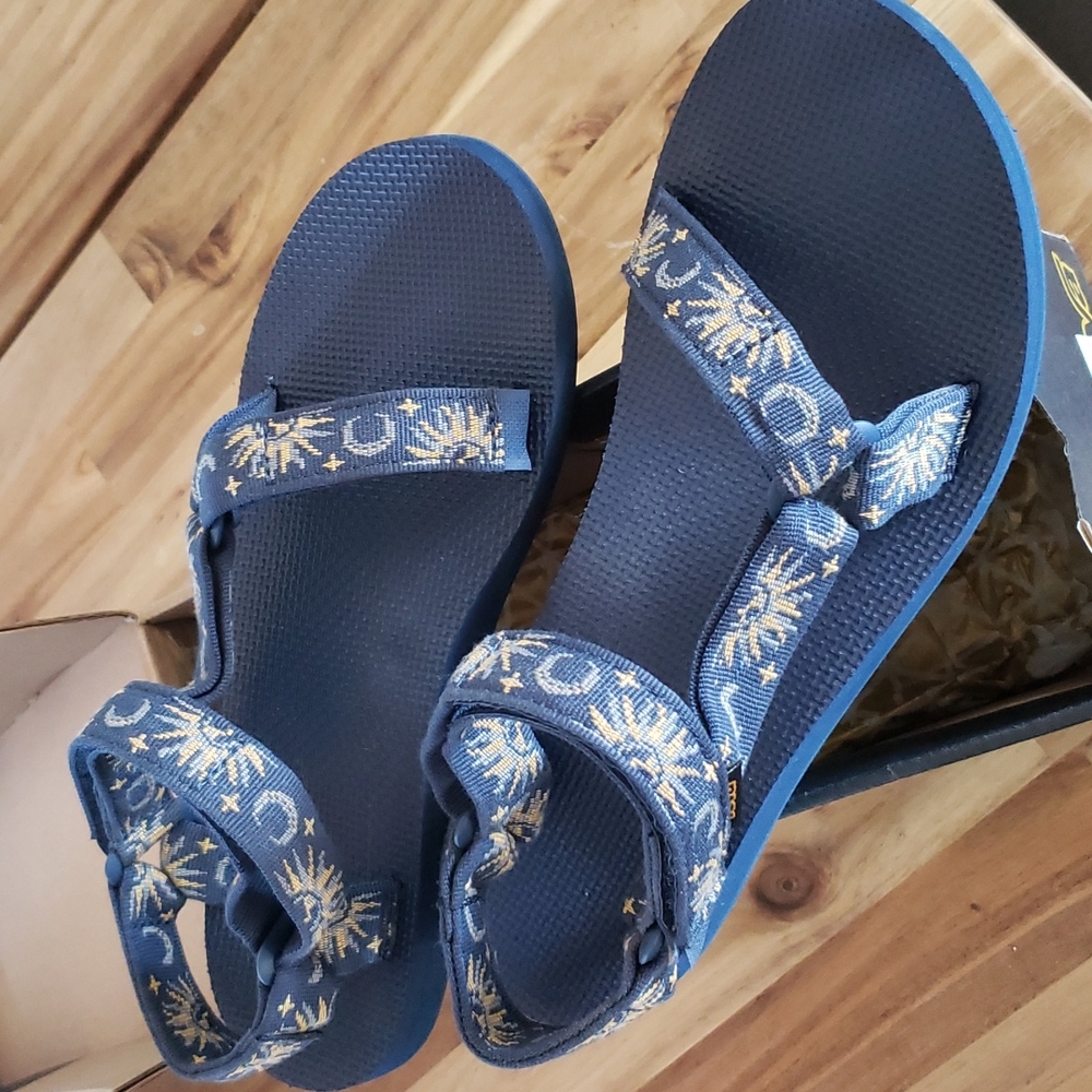 Teva sandal